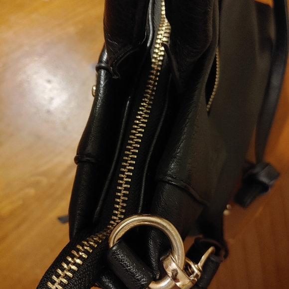 Madison Handbag - Picture 9 of 11